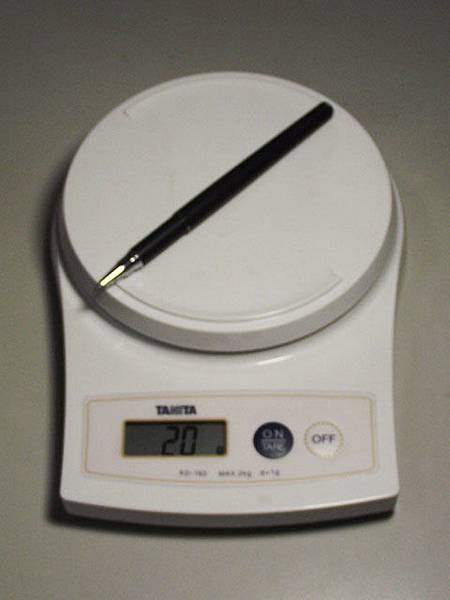 the rotring 700 roller pen full body weight is 20 gram