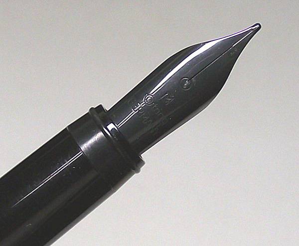 Rotring Alpha-Line fountain pen  06