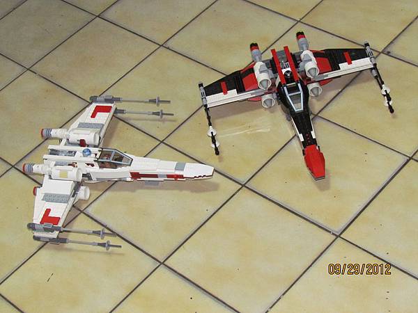 LEGO 9493 X-WING black version & original