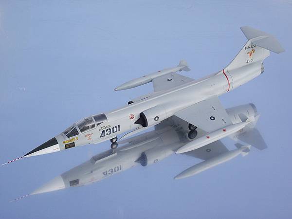 ROCAF HASEGAWA 1/32 F-104G_1.jpg