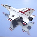 Hasegawa 長谷川  1/32 F-16 Thunderbird_2.jpg