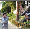 麻雀和十九於新竹動物園前合影-1.jpg