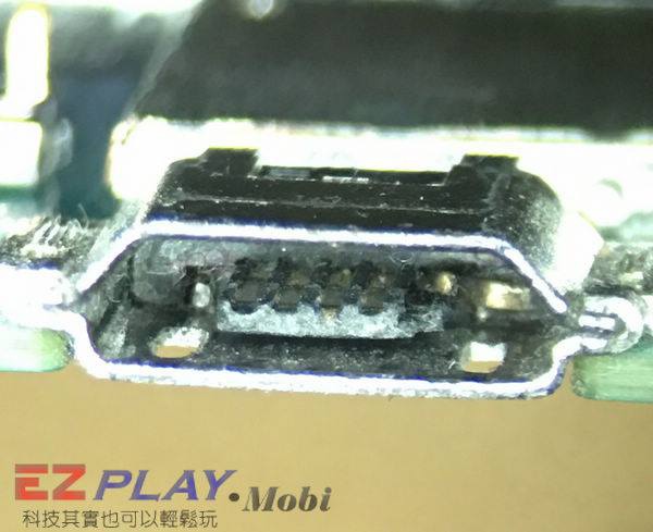 Sony Z1換幾條充電線還是不能充