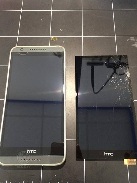 HTC 820 面板著地破碎