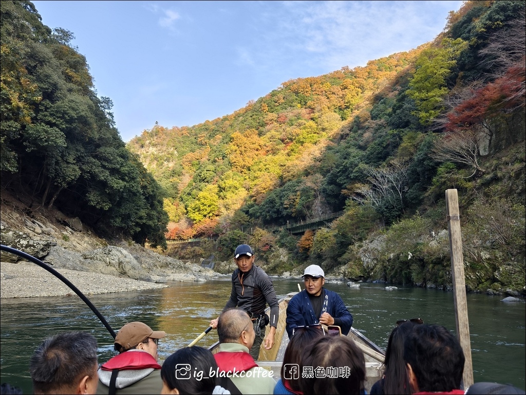 《KKDAY》【京都．嵐山】保津川遊船．體驗激流的刺激、秋天