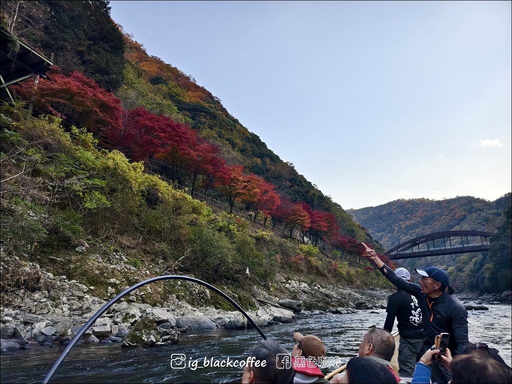 《KKDAY》【京都．嵐山】保津川遊船．體驗激流的刺激、秋天