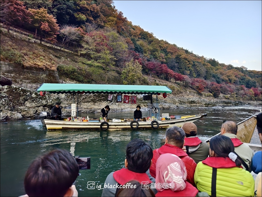 《KKDAY》【京都．嵐山】保津川遊船．體驗激流的刺激、秋天