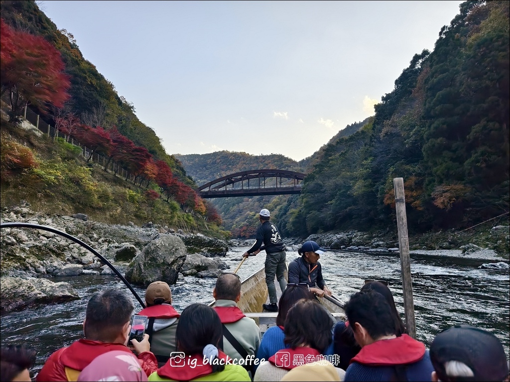 《KKDAY》【京都．嵐山】保津川遊船．體驗激流的刺激、秋天