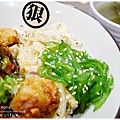 太平美食狠牛丼飯專賣店-唐揚炸雞丼飯配菜