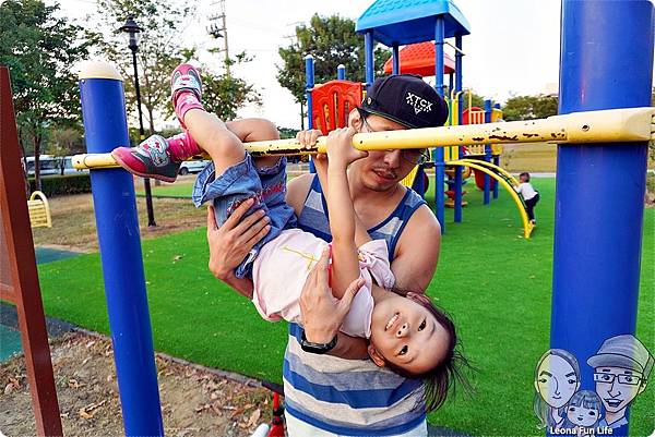 台中親子公園 太平親子景點 豐年公園兒童遊戲區 燈籠光廊 台中公園 台中景點 美樂地計畫 光明大地 IG拍照景點DSC02505.JPG