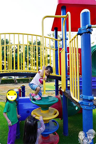 台中親子公園 太平親子景點 豐年公園兒童遊戲區 燈籠光廊 台中公園 台中景點 美樂地計畫 光明大地 IG拍照景點DSC02484.JPG