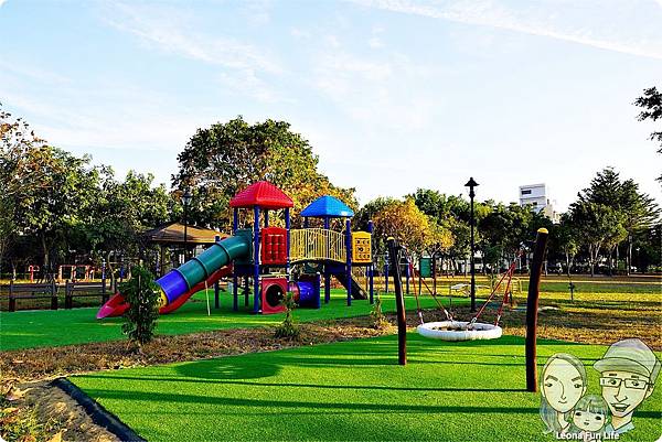 台中親子公園 太平親子景點 豐年公園兒童遊戲區 燈籠光廊 台中公園 台中景點 美樂地計畫DSC02424.JPG