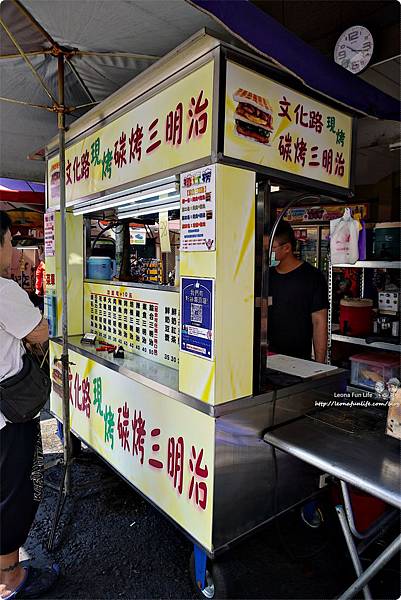 嘉義文化路美食 嘉義麵線 大腸麵線小佩 文化路美食 麵線吐司 碳烤吐司嘉義 文化路碳烤三明治 早餐 腸玖大腸麵線 辣雞 烤肉 燒肉三明治 銅板美食 腸玖大腸麵線DSC01675.JPG