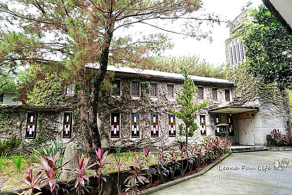 花蓮新城景點縣定古蹟新城天主堂-日本神社遺址上的諾亞方舟， 鳥居、狛犬、聖母像東西方文化融合的特色教堂DSC00456.JPG