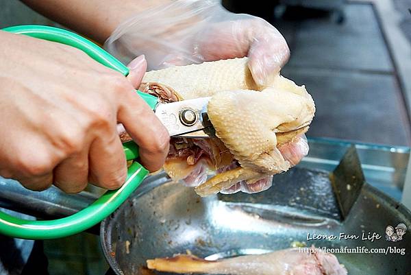 台中鹽水雞 逢甲鹹水雞  逢甲鹽水雞 台中鹽水雞推薦 逢甲夜市美食 必吃 四川麻辣 泰式 韓式炸雞DSC01921.JPG