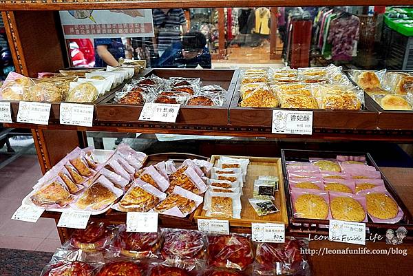 台中第三市場美食 台式馬卡龍 榮記餅店菜單  榮記餅店月餅 牛粒推薦 兩相好 起酥蛋糕 台中糕餅老店1DSC05229.JPG