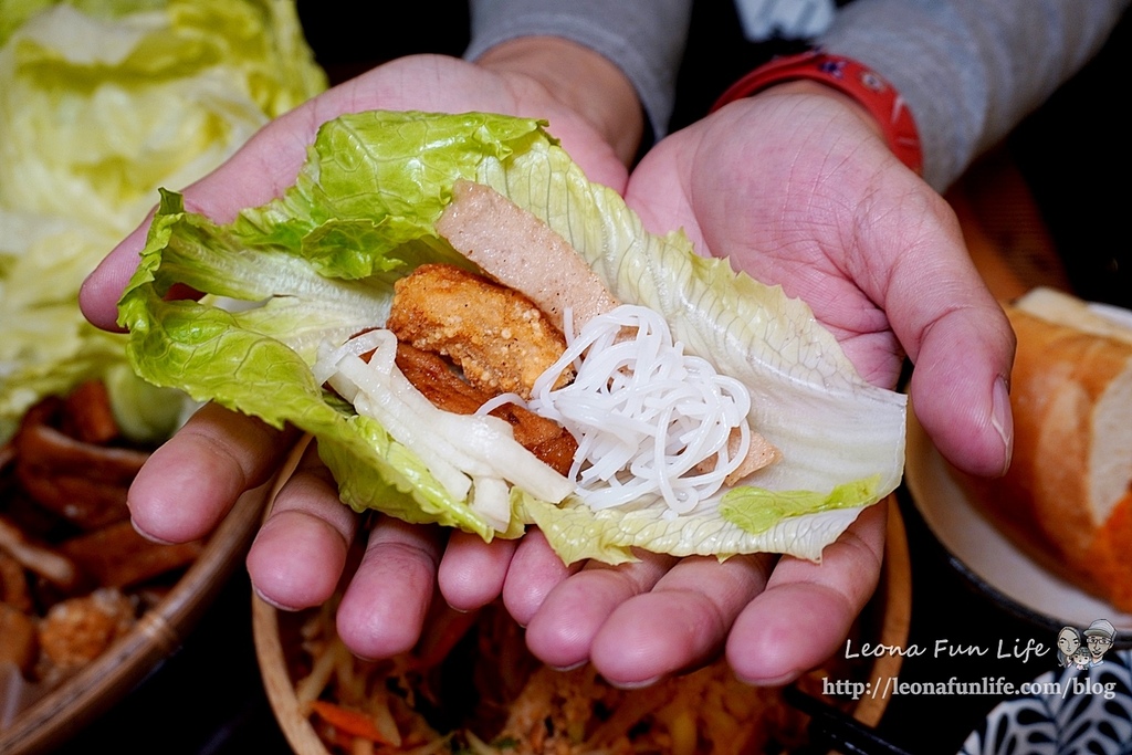 台中大里美食 越好吃越南料理 越好吃 大里越南料理 台中越南料理 台中美食 大里越南美食 台中越南美食 異國美食 酸辣涼拌三鮮 海陸炒麵 越式拿鐵1DSC03361.JPG