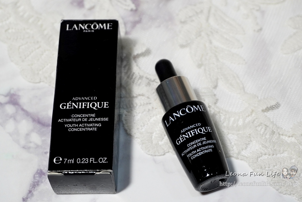 臉部保養讓女孩們為之瘋狂的小黑瓶-Lancôme蘭蔻進化肌因活性安瓶(小黑安瓶)+超未來肌因賦活露(小黑瓶)1DSC05373.JPG