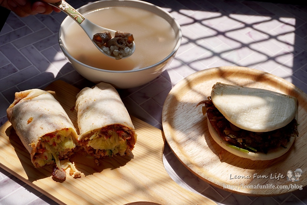 台中北屯美食軍功一潤餅割包之家-銅板美食、料多味美，還有刈包、四神湯喔!!菜單清明節寒食節食物DSC06393.JPG