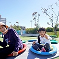 台東親子景點東海運動公園-太平溪旁享受陽光綠地的休閒好去處，還有桌球館、羽球館、籃球場喔!!免費景點DSC03849_副本.jpg