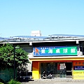 台東親子景點東海運動公園-太平溪旁享受陽光綠地的休閒好去處，還有桌球館、羽球館、籃球場喔!!免費景點DSC03896.JPG