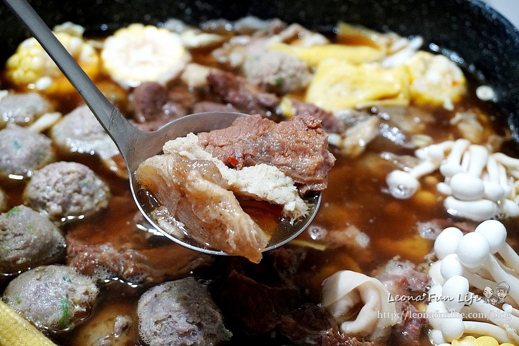 宅配美食推薦友蘭食作坊牛肉超載鍋-香濃高湯、大塊牛肉搭牛肋條、牛筋，在家也可以輕鬆享用美味牛肉鍋火鍋鍋物推薦食尚玩家DSC00777.JPG