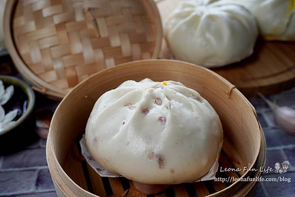 團購宅配美食食尚玩家推薦-松包子(OS桑的包子)懷舊香芋包、香濃起司包、美味咖哩包，早餐消夜點心都方便!DSC09654.JPG