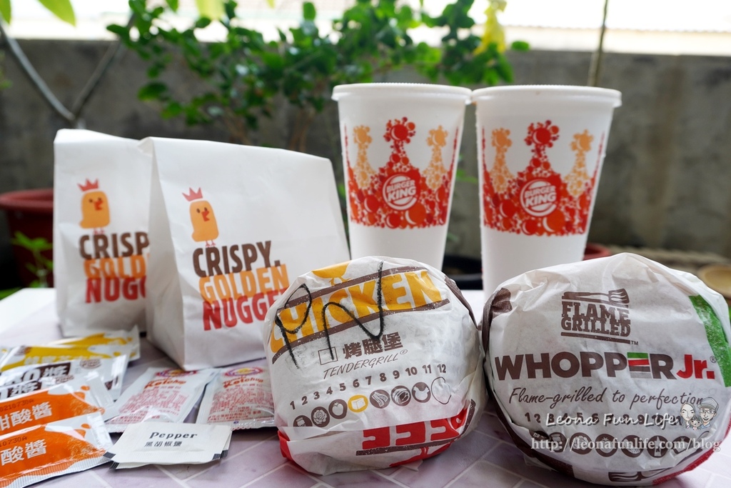 限時優惠漢堡王BurgerKing牛肉漢堡、雞塊買一送一，還有肉肉控最愛的超級重磅四層牛肉花生粽(重)喔!!DSC01634.JPG