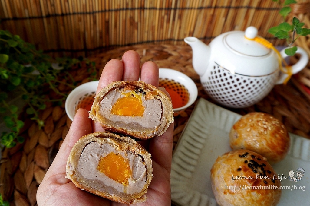 中秋禮盒推薦 芋頭蛋黃酥 芋頭酥 蛋黃酥 小月餅 中秋節月餅 傳星瑞烘焙坊 苗栗市麵包店 苗栗麵包店 頭屋之星 頭屋麵包店 苗栗月餅DSC02598.JPG