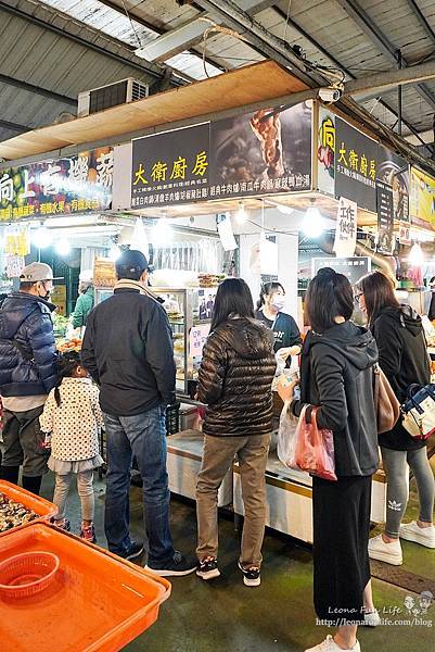 大衛廚房精燉薑母牛鍋，湯頭渾厚香濃肉大塊，還有經典自製丸中丸，麻辣鴨翅滷味同步上市台中大隆路黃昏市場美食DSC01099-21.jpg