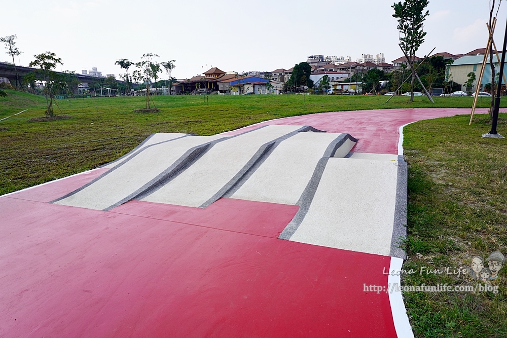 台中太平新親子景點-公5環保公園(馬卡龍公園)DSC05766.JPG