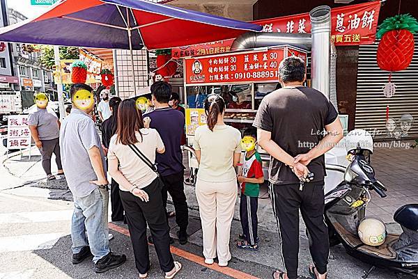 台中太平排隊美食 沈家餡餅蔥油餅韭菜盒子DSC04088-2.jpg