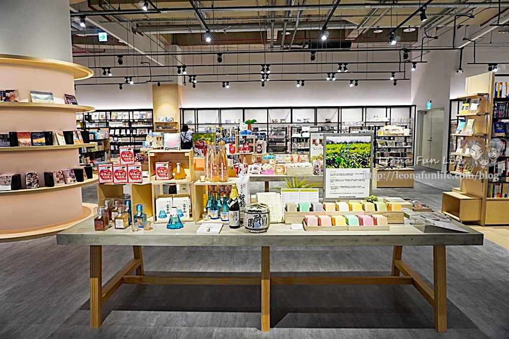 台中新景點 最美蔦屋書店進駐LaLaport Book%26;CafeDSC05190-2.jpg