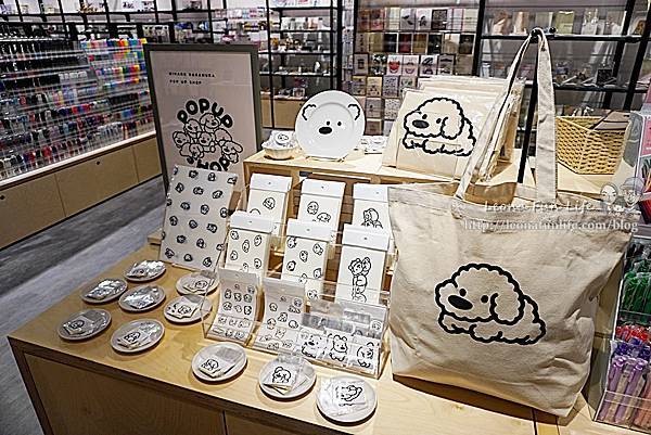 台中新景點 最美蔦屋書店進駐LaLaport Book&CafeDSC05273-2.jpg