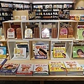 台中新景點 最美蔦屋書店進駐LaLaport DSC05193-2.jpg