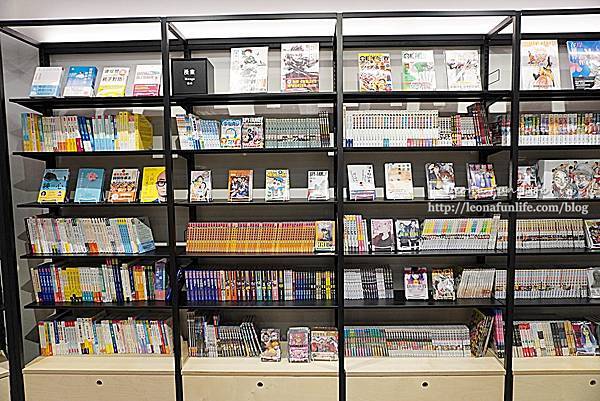 台中新景點 最美蔦屋書店進駐LaLaport DSC05198-2.jpg
