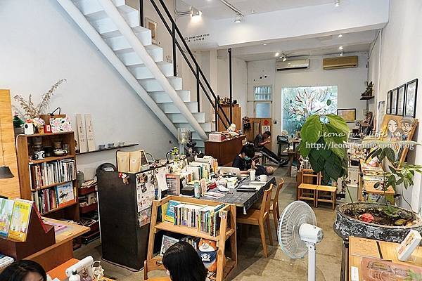 台中親子景點晨熹社ASAHIKARI科博館旁溫馨可愛繪本書店DSC07399-3.jpg