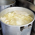 台中美食豬頭三排隊美食炸粿蚵嗲竹筍大骨湯DSC00412.JPG