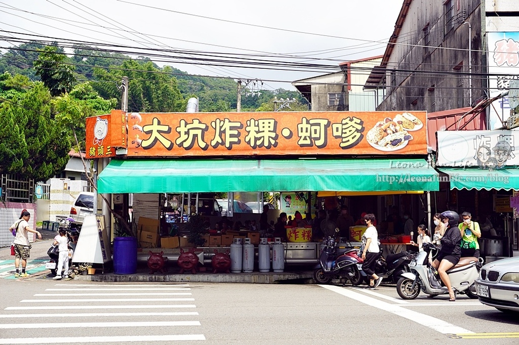 台中美食豬頭三排隊美食炸粿蚵嗲竹筍大骨湯DSC00447.JPG