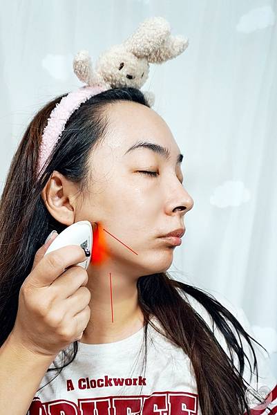 生活好物THOMSON 溫感臉部按摩器 DSC07266-2_副本.jpg