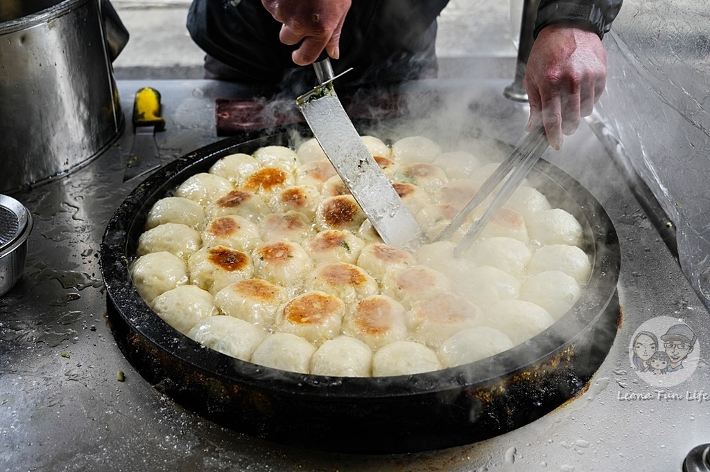 台中銅板美食裕香水煎包景中社花海DSC04739-2.jpg