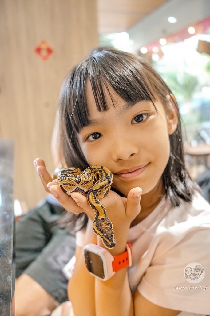 台中特寵餐廳|爬咖啡CLIMB CAFE-喝咖啡放空，近距離