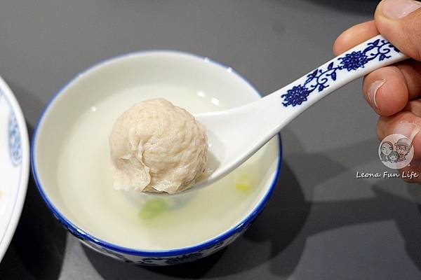 台中學區美食何劉米粒食事處小巧中式風格店面必吃香氣招牌蛋炒飯DSC00141.JPG