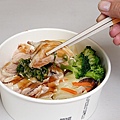 台中北區景點美食榮華富櫃市集攤位介紹志氣雞飯海南雞便當DSC02530.JPG