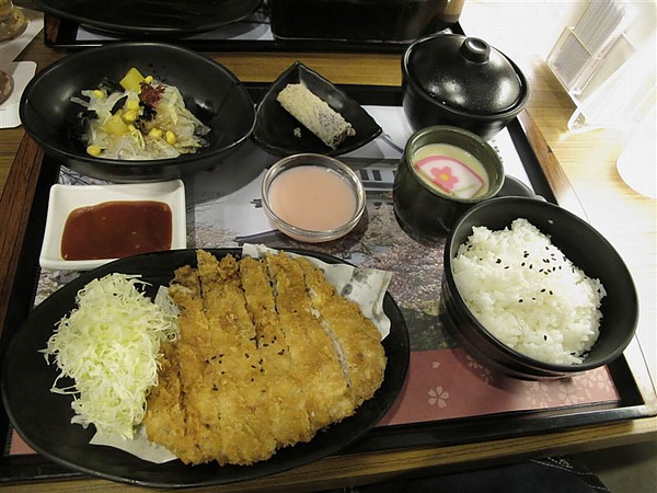 櫻井家 日式豬排飯.JPG 櫻井家 日式豬排飯.JPG