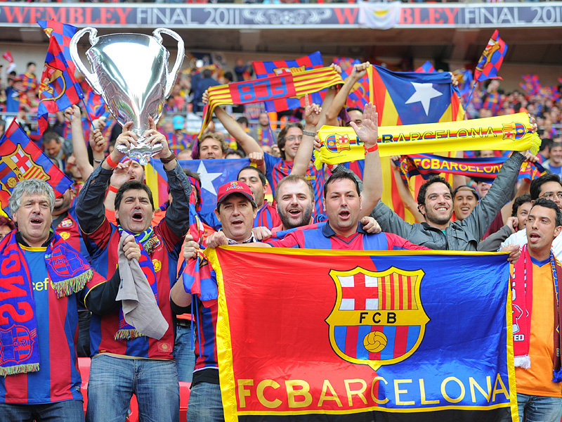 Barcelona-fans-Champions-League-final-build-u_2602834.jpg
