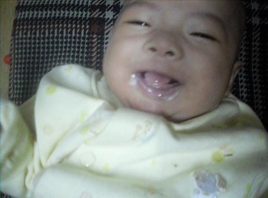 2012.06.25-02吐奶也很HIGH