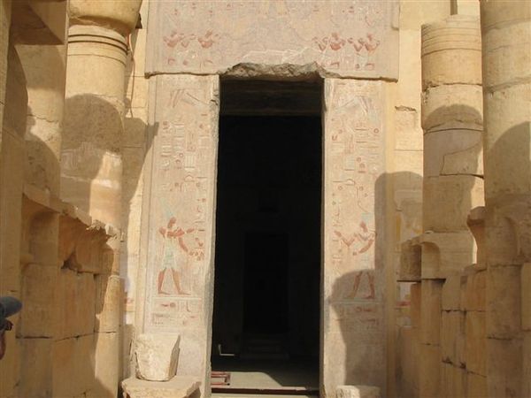 Al-Deir Al-Bahari Temple9.JPG