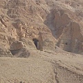 Al-Deir Al-Bahari Temple周圍1.JPG