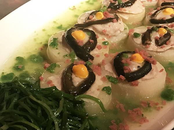 白玉鳳眼.jpg 白玉鳳眼.jpg